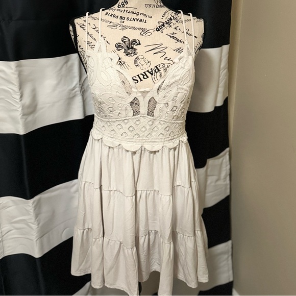 ZENANA: White Flowy Tank Top • Size: 2X • New without Tags - Picture 2 of 6